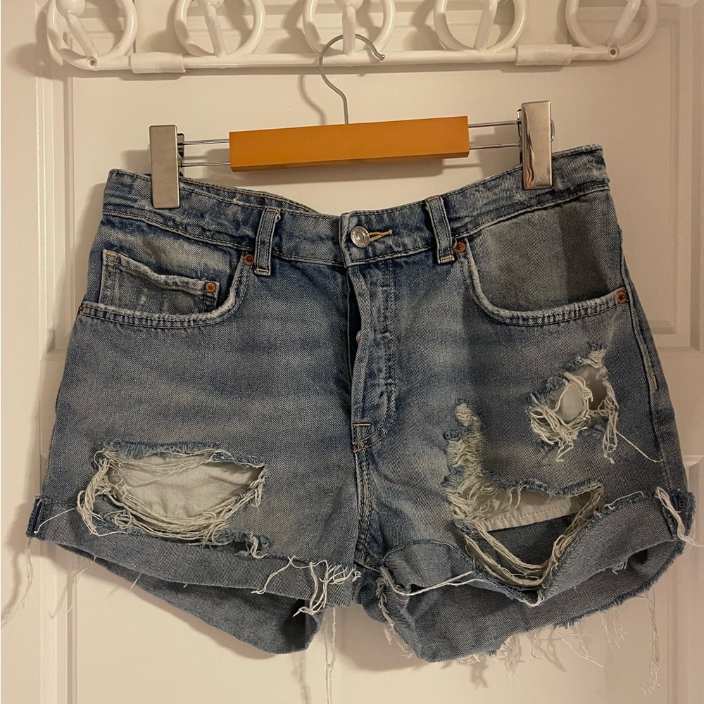 &Denim by H&M Distressed Lightwash Shorts